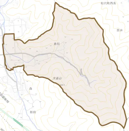 大字倉科とその周辺の地図。町の範囲を重ねている