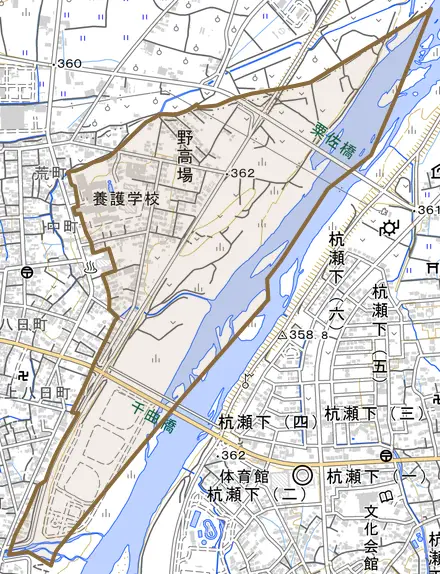 大字野高場とその周辺の地図。町の範囲を重ねている