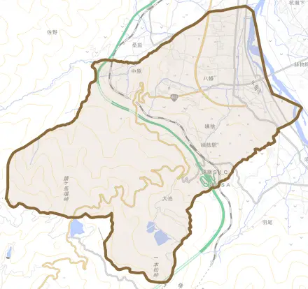 大字八幡とその周辺の地図。町の範囲を重ねている