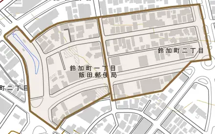 鈴加町とその周辺の地図。町の範囲を重ねている