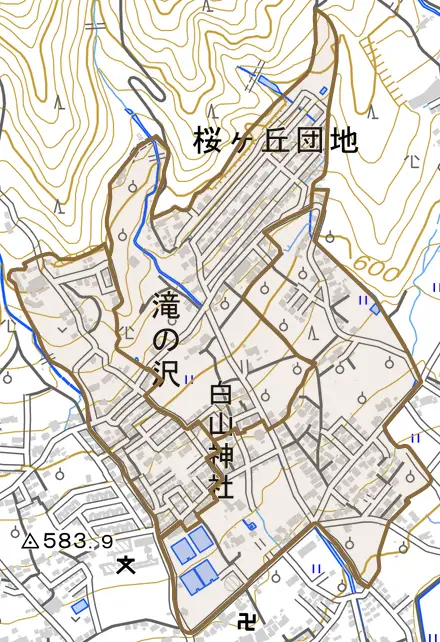 滝の沢とその周辺の地図。町の範囲を重ねている