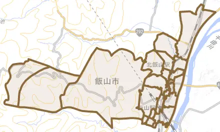 大字飯山とその周辺の地図。町の範囲を重ねている