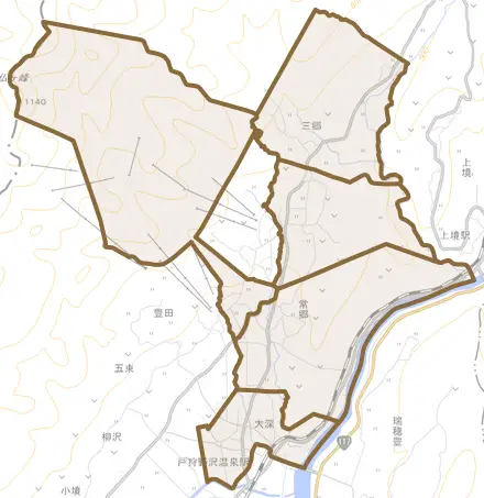 大字常郷とその周辺の地図。町の範囲を重ねている