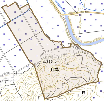 大字山岸とその周辺の地図。町の範囲を重ねている