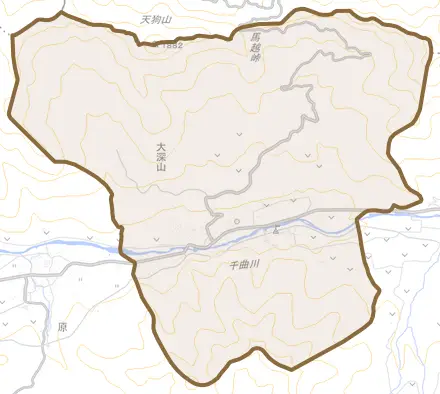 大字大深山とその周辺の地図。町の範囲を重ねている