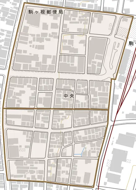 中央とその周辺の地図。町の範囲を重ねている