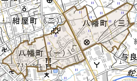 八幡町とその周辺の地図。町の範囲を重ねている