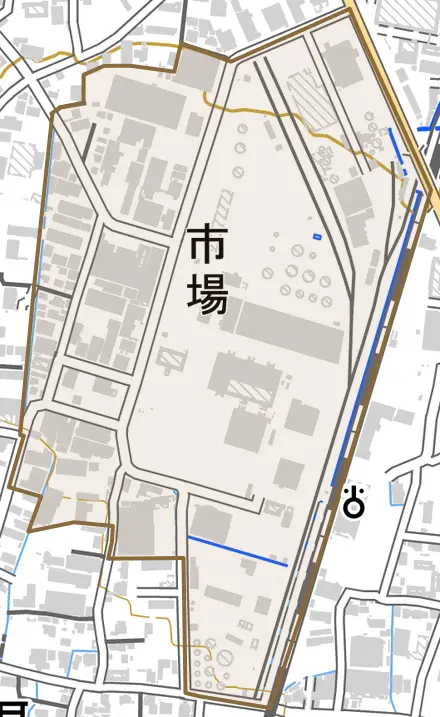 市場とその周辺の地図。町の範囲を重ねている