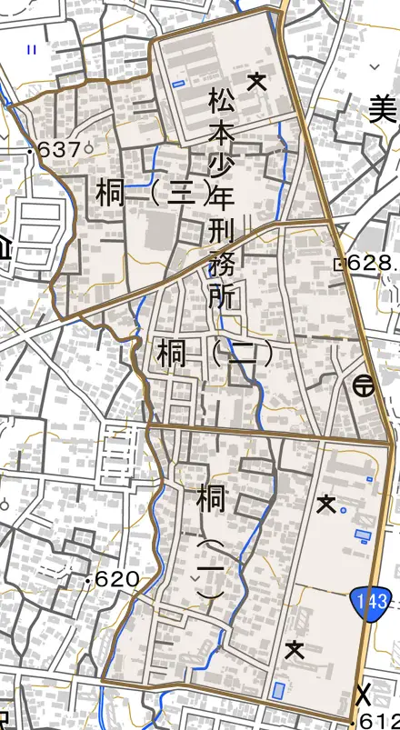桐とその周辺の地図。町の範囲を重ねている