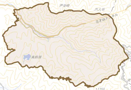 大字三才山とその周辺の地図。町の範囲を重ねている
