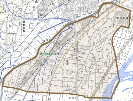 大字赤沼とその周辺の地図。町の範囲を重ねている