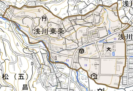 浅川東条とその周辺の地図。町の範囲を重ねている