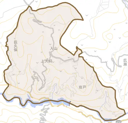 大字入山とその周辺の地図。町の範囲を重ねている