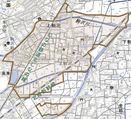 大字上駒沢とその周辺の地図。町の範囲を重ねている
