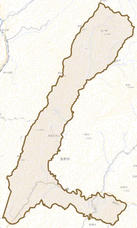 鬼無里日影とその周辺の地図。町の範囲を重ねている