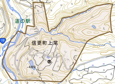 信更町上尾とその周辺の地図。町の範囲を重ねている