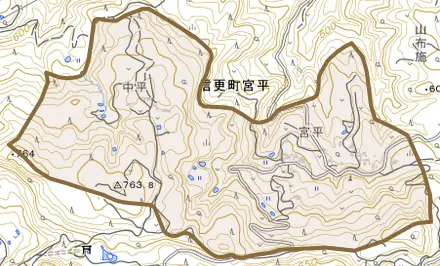 信更町宮平とその周辺の地図。町の範囲を重ねている