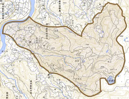 信州新町牧田中とその周辺の地図。町の範囲を重ねている