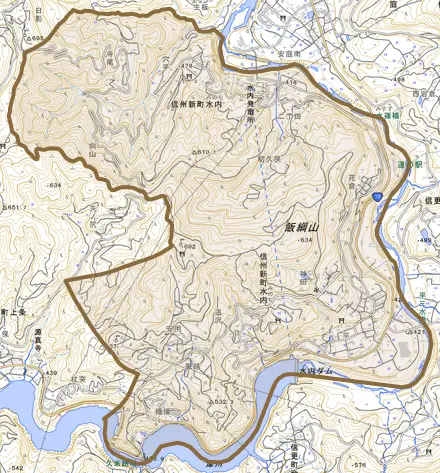 信州新町水内とその周辺の地図。町の範囲を重ねている
