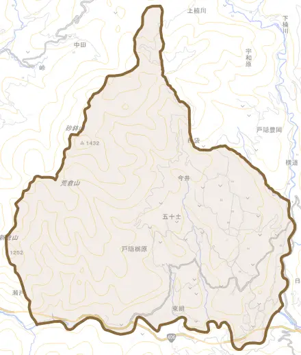 戸隠栃原とその周辺の地図。町の範囲を重ねている
