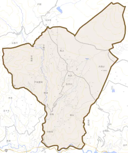 戸隠豊岡とその周辺の地図。町の範囲を重ねている