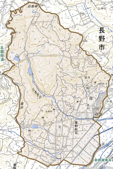 豊野町石とその周辺の地図。町の範囲を重ねている
