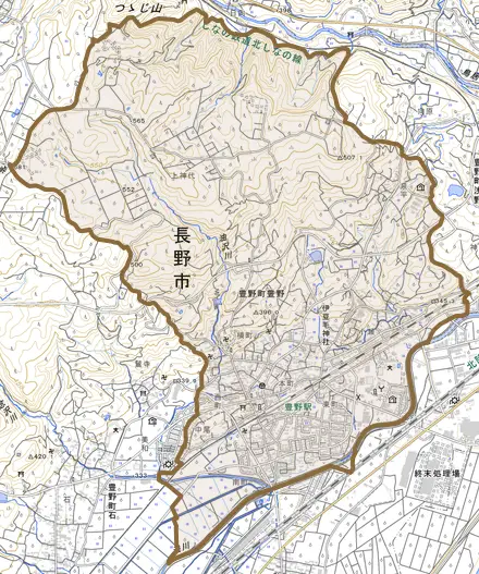 豊野町豊野とその周辺の地図。町の範囲を重ねている