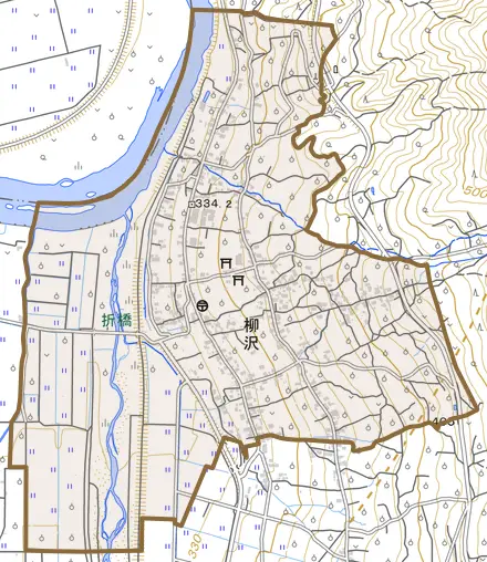 大字柳沢とその周辺の地図。町の範囲を重ねている