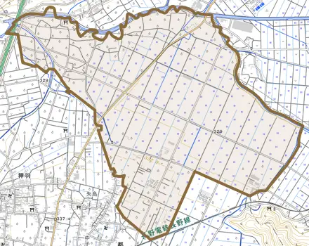 大字都住とその周辺の地図。町の範囲を重ねている