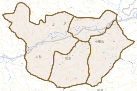 大字小根山とその周辺の地図。町の範囲を重ねている