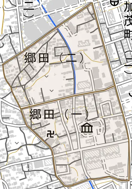 郷田とその周辺の地図。町の範囲を重ねている