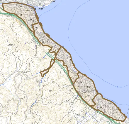 湊とその周辺の地図。町の範囲を重ねている