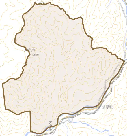 殿とその周辺の地図。町の範囲を重ねている