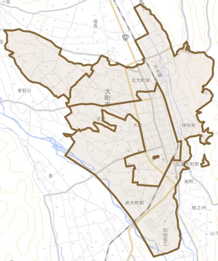 大町とその周辺の地図。町の範囲を重ねている