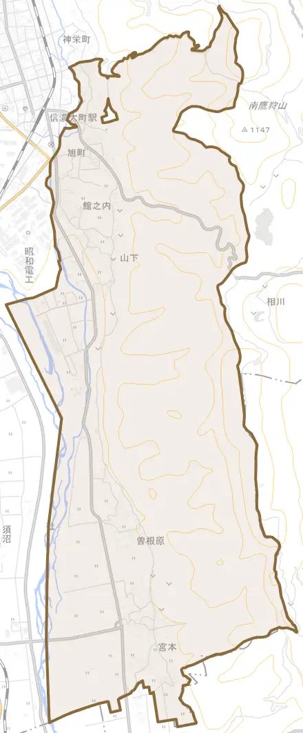 社とその周辺の地図。町の範囲を重ねている