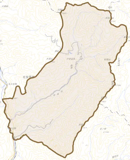 大字中土とその周辺の地図。町の範囲を重ねている