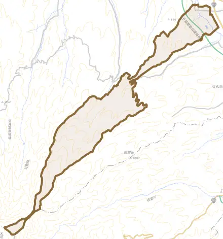 前山とその周辺の地図。町の範囲を重ねている