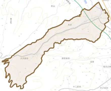 大沢とその周辺の地図。町の範囲を重ねている