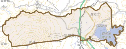 大字野尻とその周辺の地図。町の範囲を重ねている
