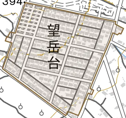 望岳台とその周辺の地図。町の範囲を重ねている