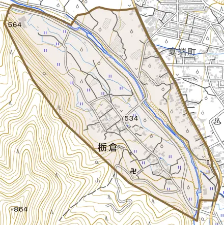 大字栃倉とその周辺の地図。町の範囲を重ねている