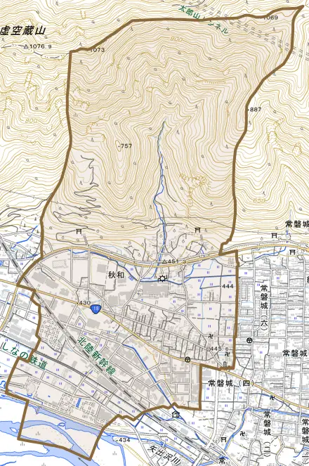 秋和とその周辺の地図。町の範囲を重ねている