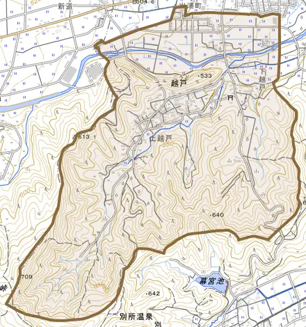 越戸とその周辺の地図。町の範囲を重ねている