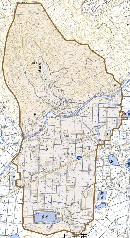 小泉とその周辺の地図。町の範囲を重ねている