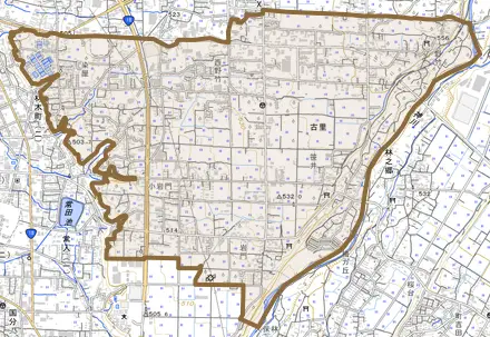 古里とその周辺の地図。町の範囲を重ねている