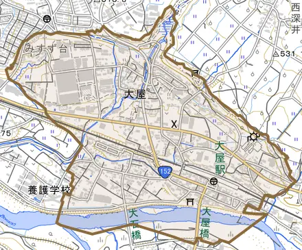 大屋とその周辺の地図。町の範囲を重ねている