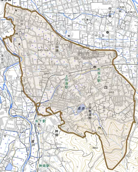 上田原とその周辺の地図。町の範囲を重ねている