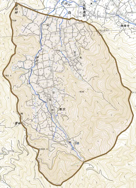 大字寒沢とその周辺の地図。町の範囲を重ねている