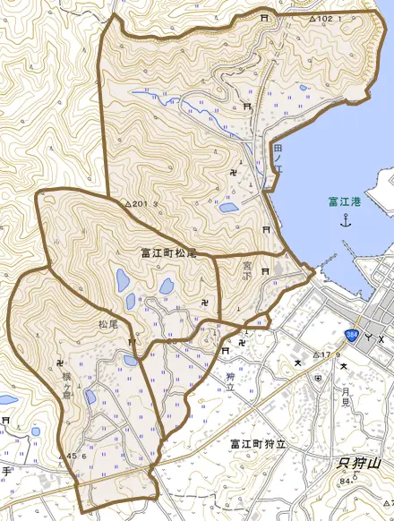 富江町松尾とその周辺の地図。町の範囲を重ねている
