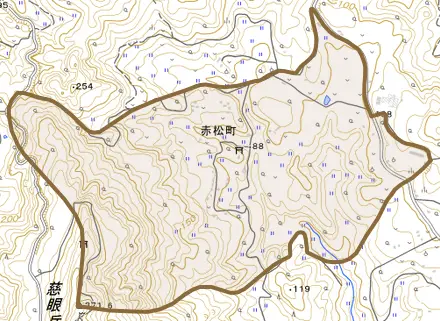 赤松町とその周辺の地図。町の範囲を重ねている
